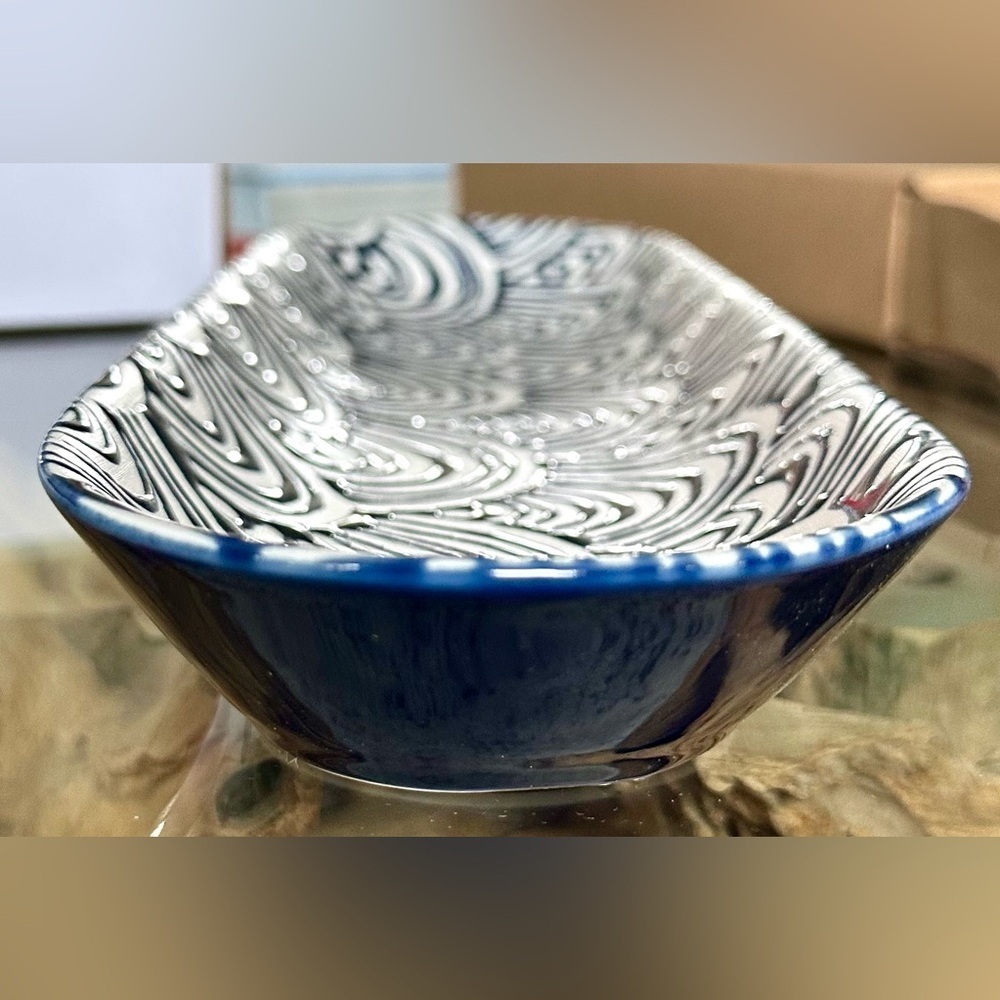 ‼️RARE‼️🎸Short Stories🎸🔥NWT🔥Ceramic Tray in Navy Blue - Picture 12 of 16